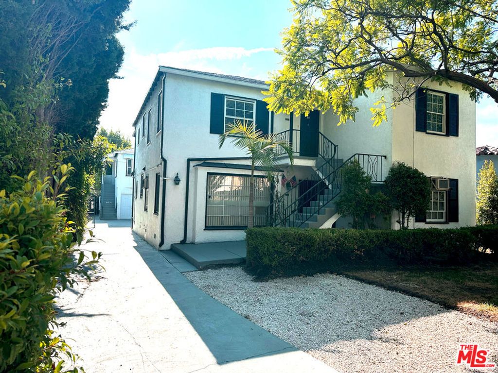 listing image 0