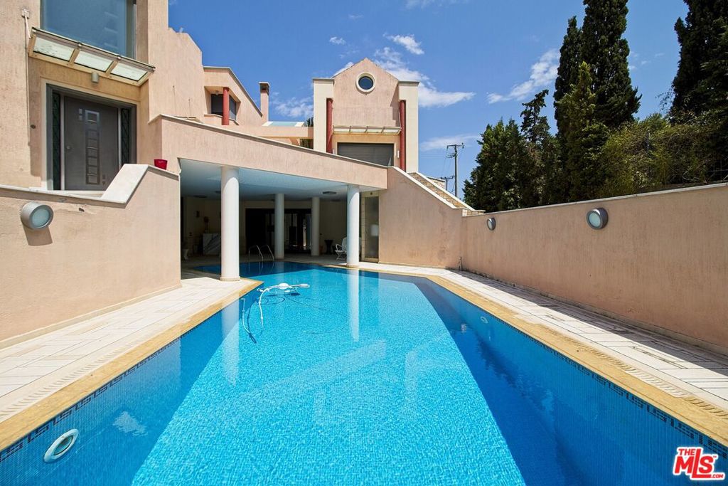14 Pikermi, Athens, Greece
