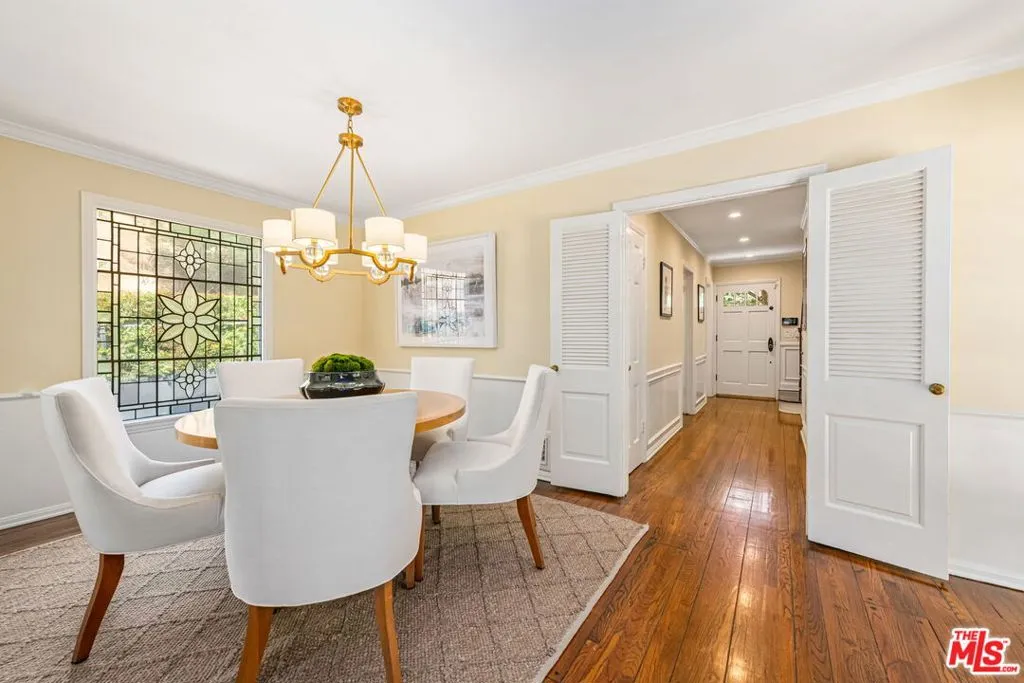 Beverly Hills, California 90210, United States, 4 Bedrooms Bedrooms, ,3 BathroomsBathrooms,Residential,Active,137929