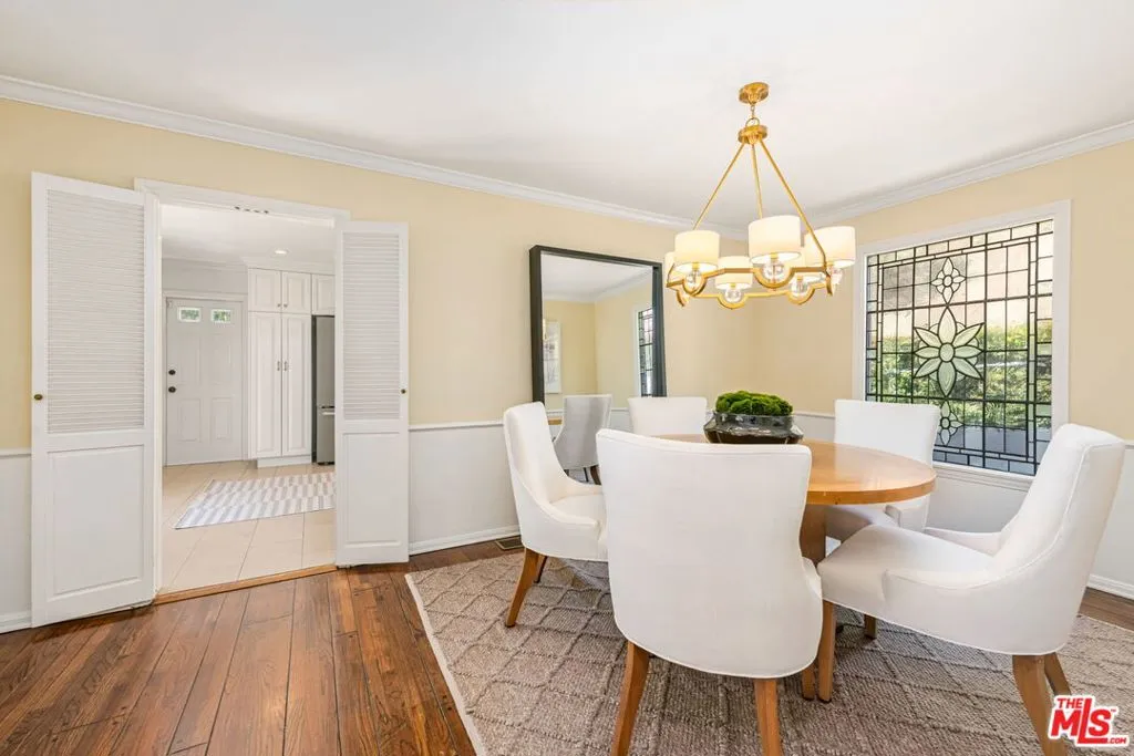 Beverly Hills, California 90210, United States, 4 Bedrooms Bedrooms, ,3 BathroomsBathrooms,Residential,Active,137929