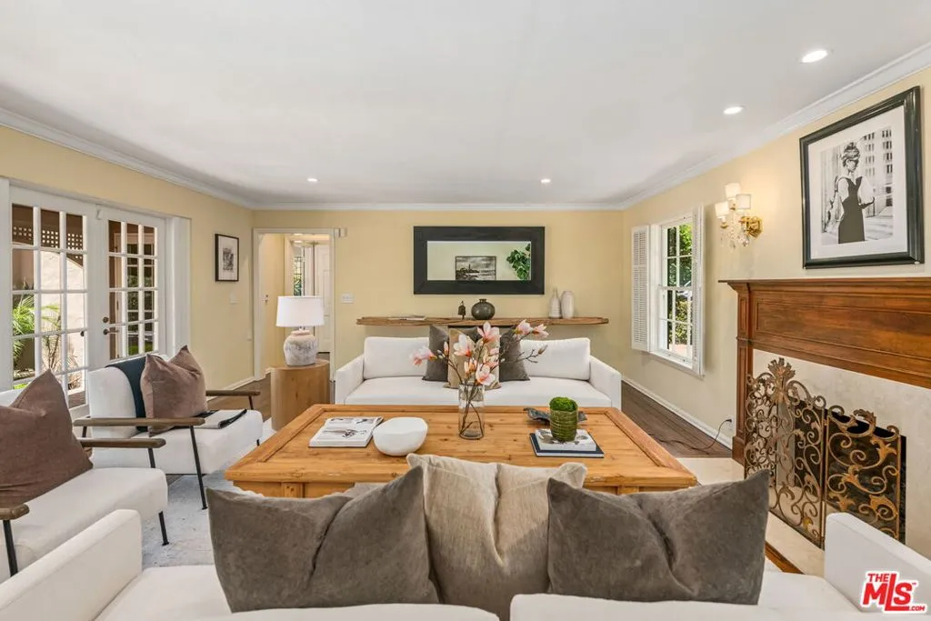 Beverly Hills, California 90210, United States, 4 Bedrooms Bedrooms, ,3 BathroomsBathrooms,Residential,Active,137929