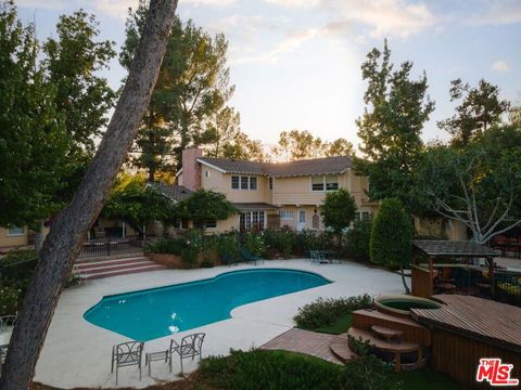 A home in Hidden Hills