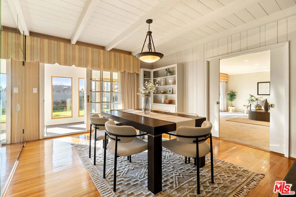 Los Angeles, California 90056, United States, 3 Bedrooms Bedrooms, ,3 BathroomsBathrooms,Residential,Active,90345