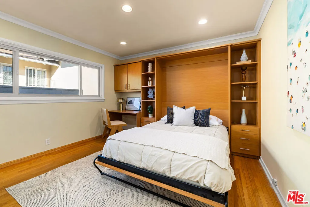 Los Angeles, California 90056, United States, 3 Bedrooms Bedrooms, ,3 BathroomsBathrooms,Residential,Active,90345