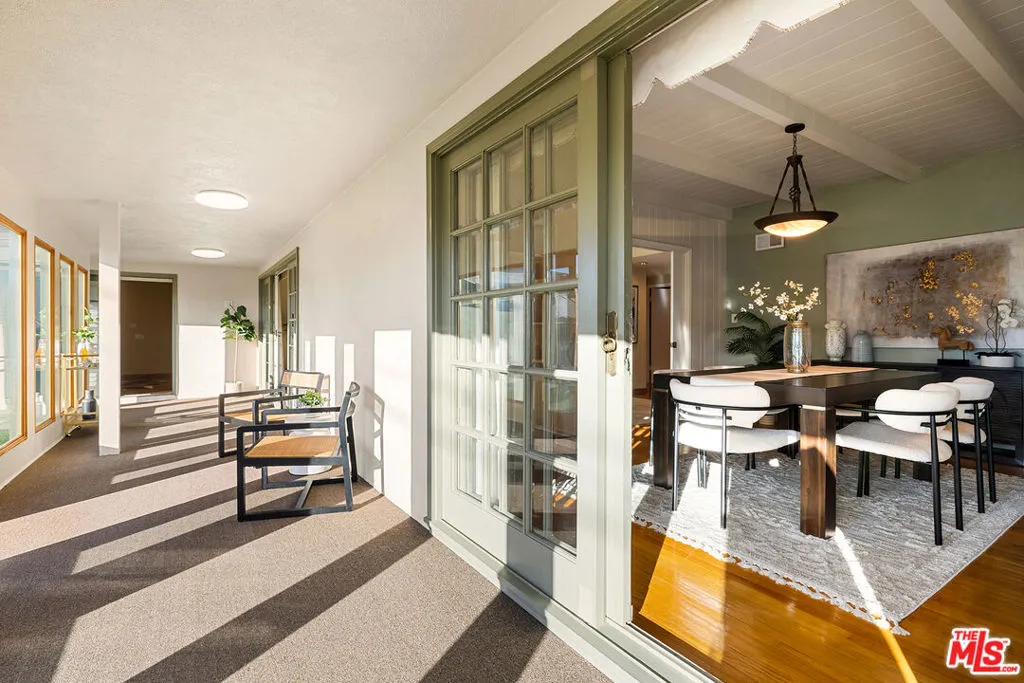 Los Angeles, California 90056, United States, 3 Bedrooms Bedrooms, ,3 BathroomsBathrooms,Residential,Active,90345