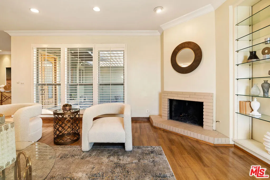 Los Angeles, California 90056, United States, 3 Bedrooms Bedrooms, ,3 BathroomsBathrooms,Residential,Active,90345