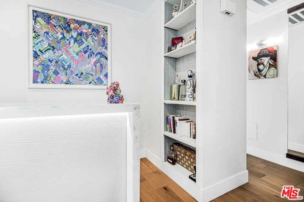 Los Angeles, California 90024, United States, 2 Bedrooms Bedrooms, ,2 BathroomsBathrooms,Residential,Active,117840