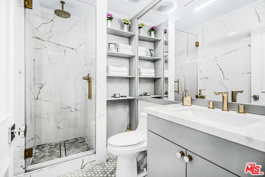 Los Angeles, California 90024, United States, 2 Bedrooms Bedrooms, ,2 BathroomsBathrooms,Residential,Active,117840