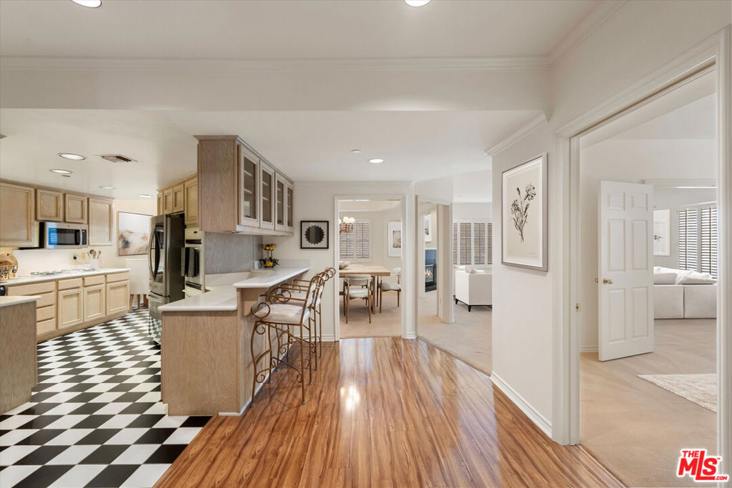 4310 Cahuenga Boulevard 304