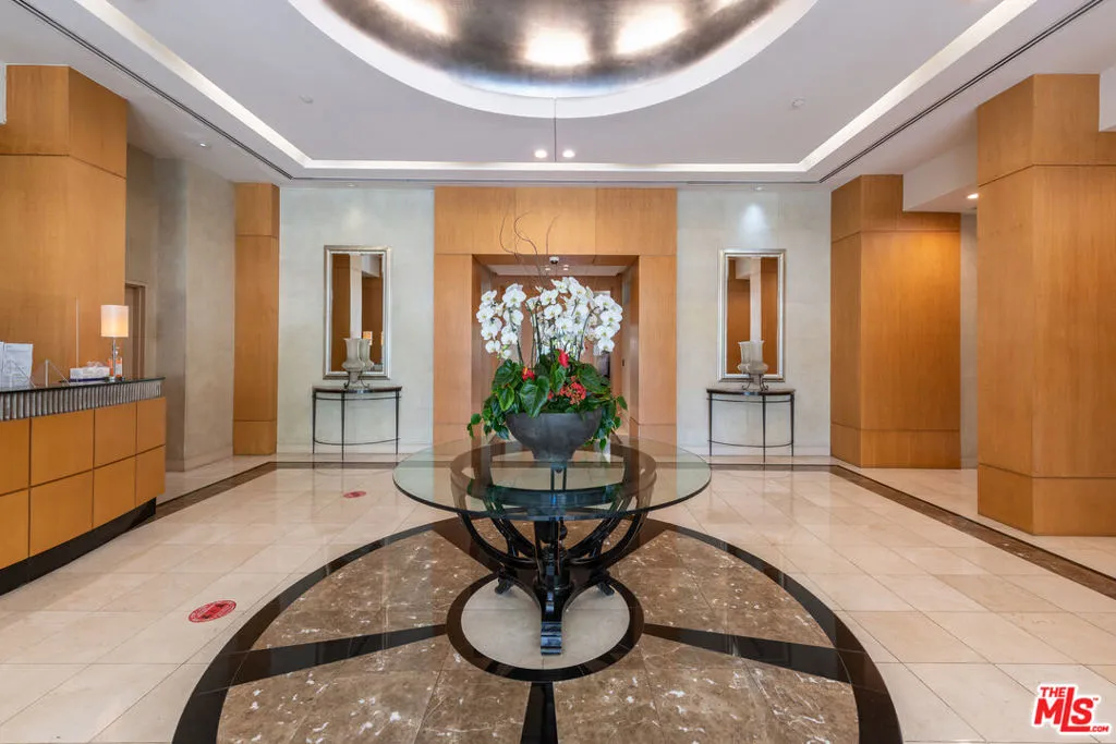 Los Angeles, California 90024, United States, 2 Bedrooms Bedrooms, ,2 BathroomsBathrooms,Residential,Active,21962