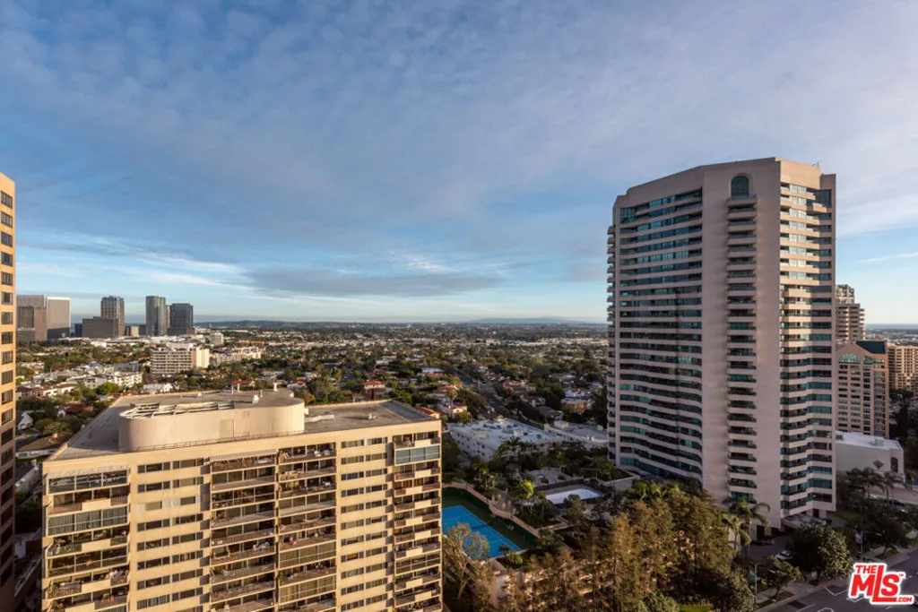 Los Angeles, California 90024, United States, 2 Bedrooms Bedrooms, ,2 BathroomsBathrooms,Residential,Active,21962