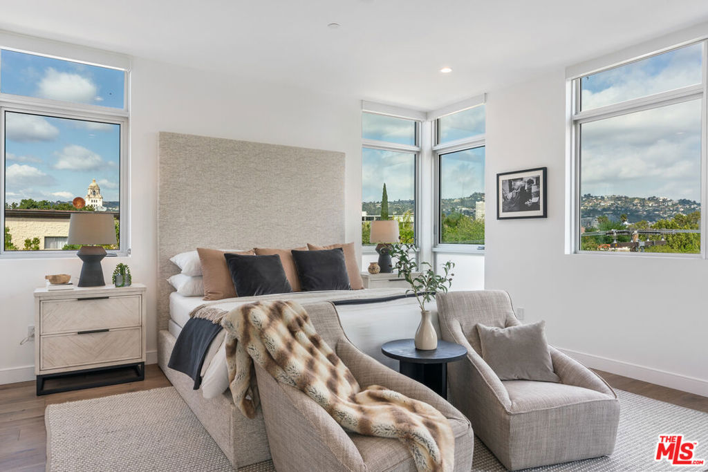 Beverly Hills, California 90210, United States, 2 Bedrooms Bedrooms, ,3 BathroomsBathrooms,Residential,Active,58801