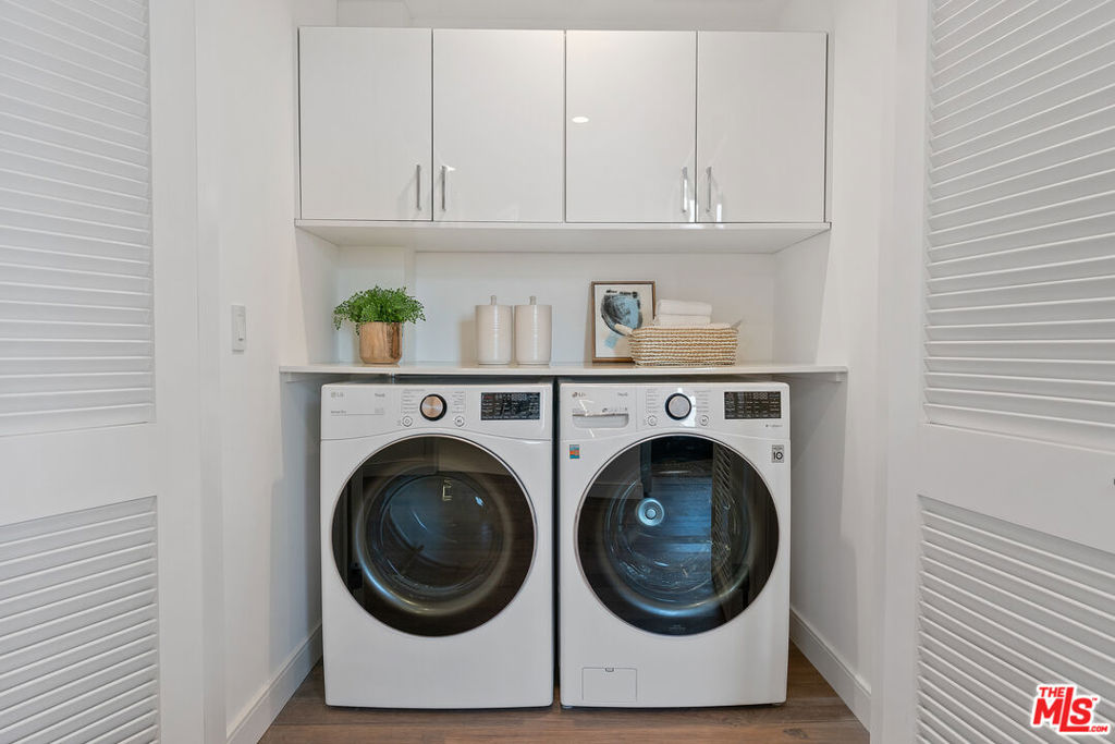 Beverly Hills, California 90210, United States, 2 Bedrooms Bedrooms, ,3 BathroomsBathrooms,Residential,Active,58801