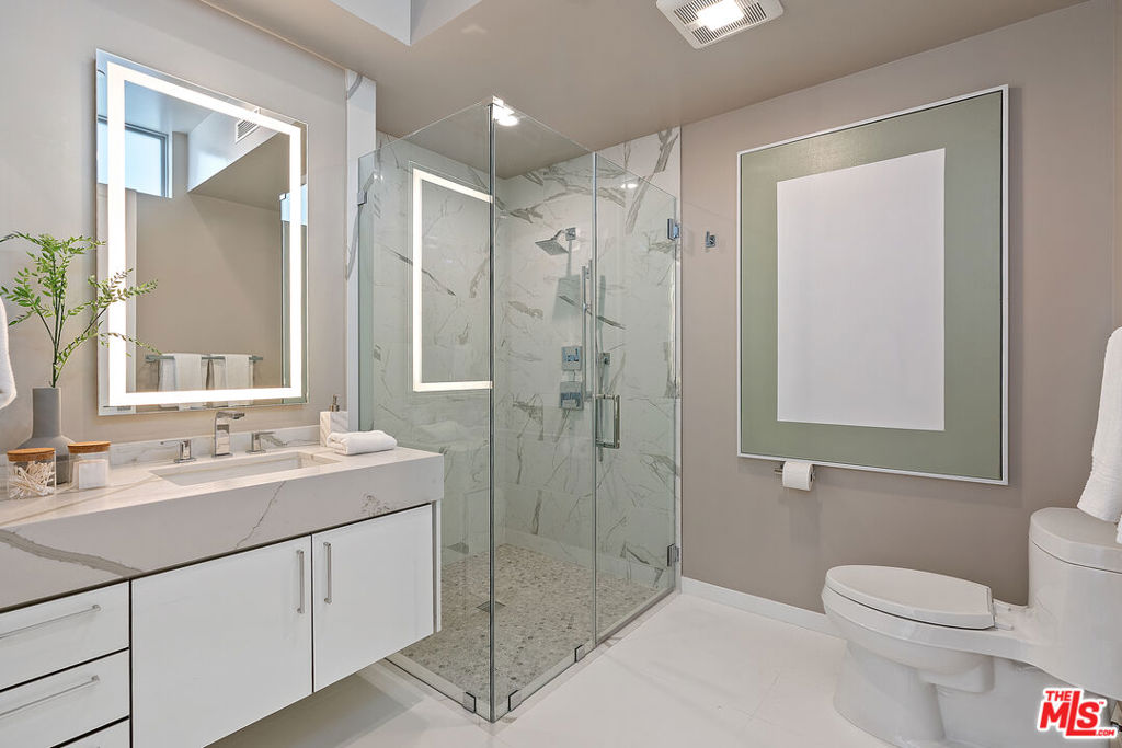 Beverly Hills, California 90210, United States, 2 Bedrooms Bedrooms, ,3 BathroomsBathrooms,Residential,Active,58801