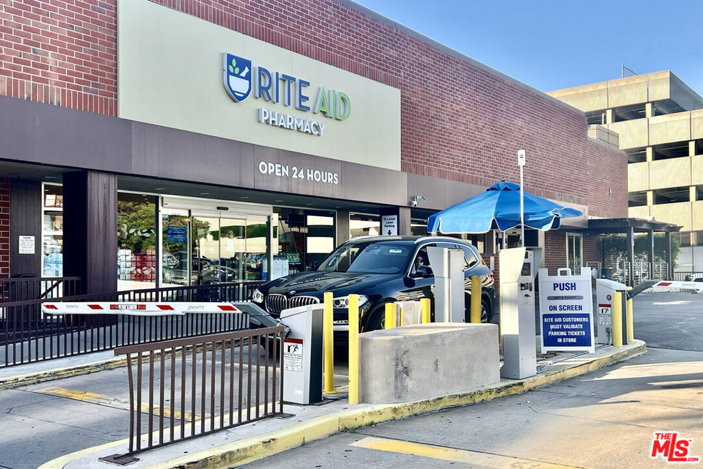 Beverly Hills, California 90210, United States, 2 Bedrooms Bedrooms, ,3 BathroomsBathrooms,Residential,Active,58801