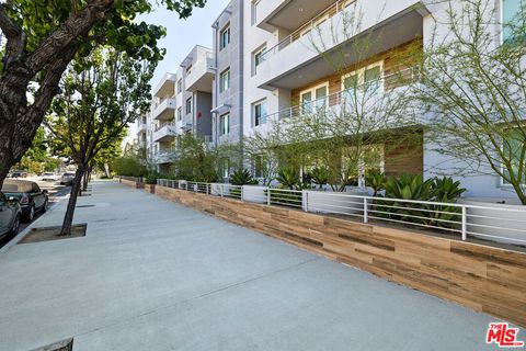 A home in Studio City