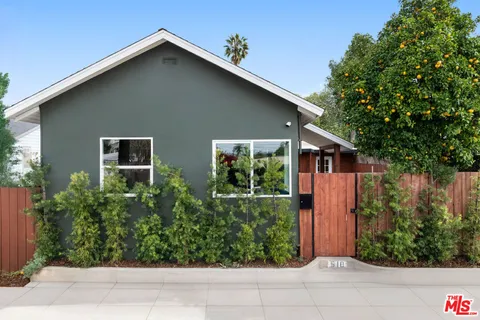 MLS: 25502907