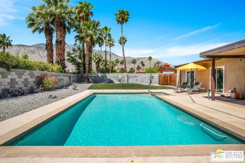 Single Family Residence in Palm Springs CA 1081 El Escudero.jpg