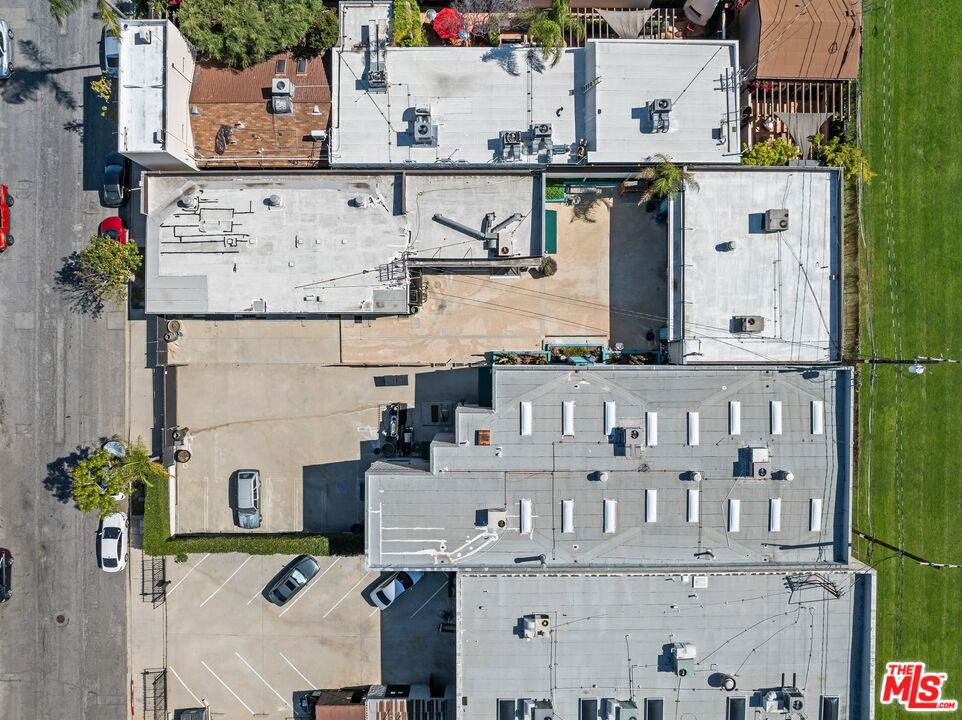 Properties 3 611 S Glenwood Place