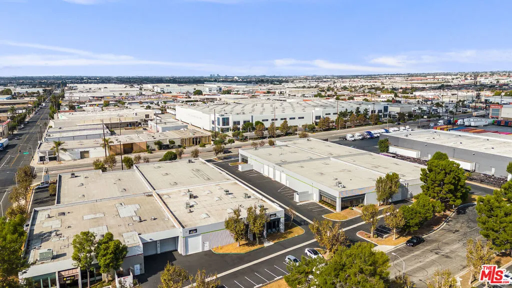 Gardena, California 90248, United States, ,Commercial,Pending,32044