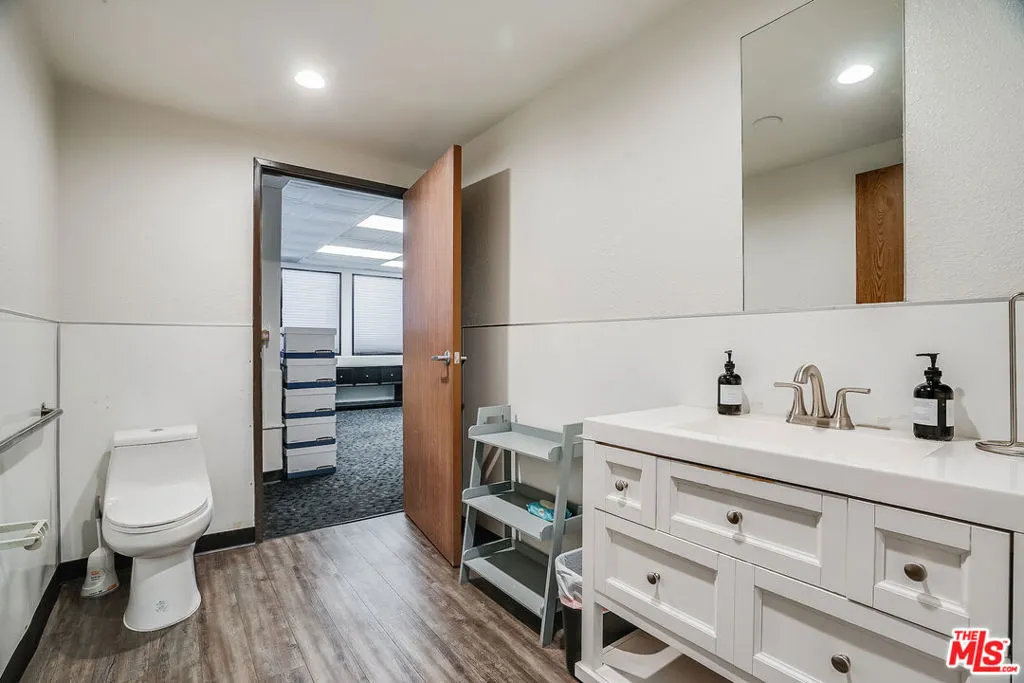 Gardena, California 90248, United States, ,Commercial,Pending,32044