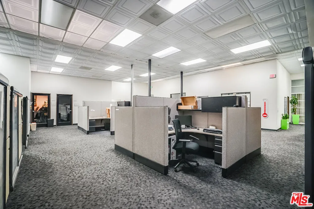 Gardena, California 90248, United States, ,Commercial,Pending,32044