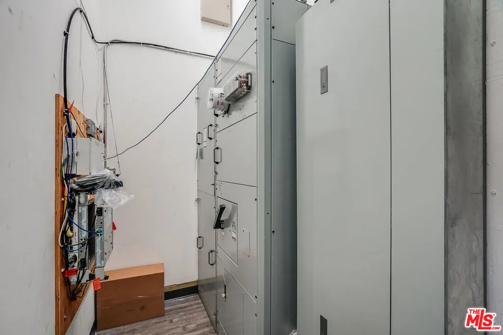 Gardena, California 90248, United States, ,Commercial,Pending,32044