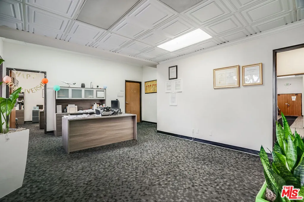 Gardena, California 90248, United States, ,Commercial,Pending,32044