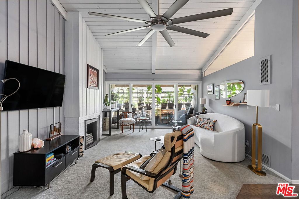 6305 Green Valley Circle 305
