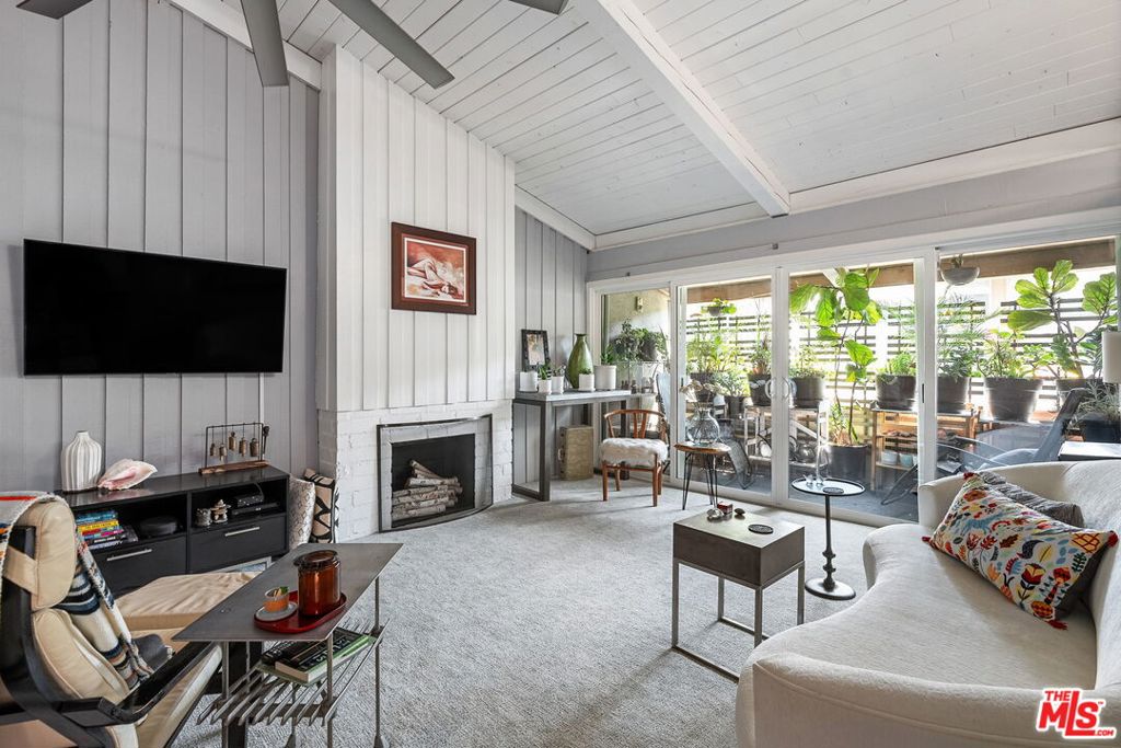 6305 Green Valley Circle 305