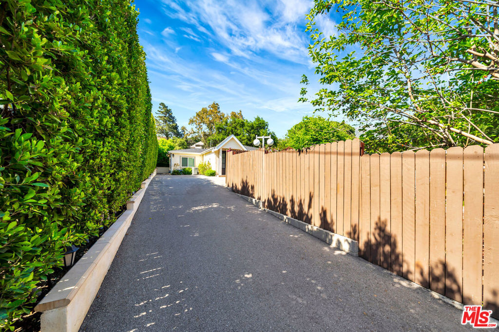 Properties 3 6657 Valmont Street