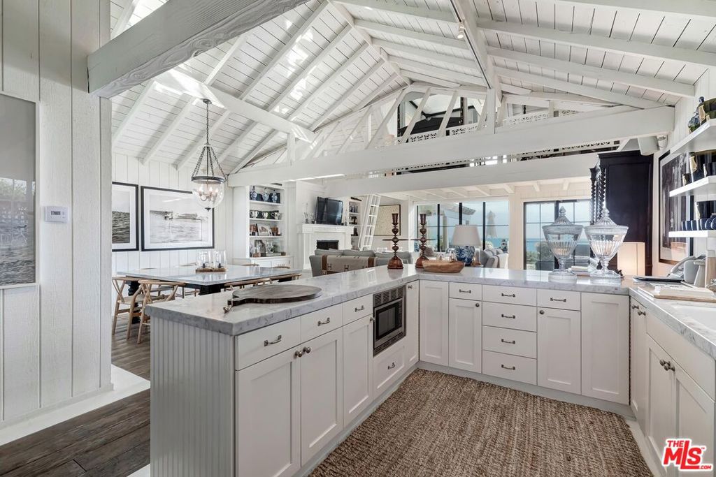 Properties 4 23618 Malibu Colony Road 56