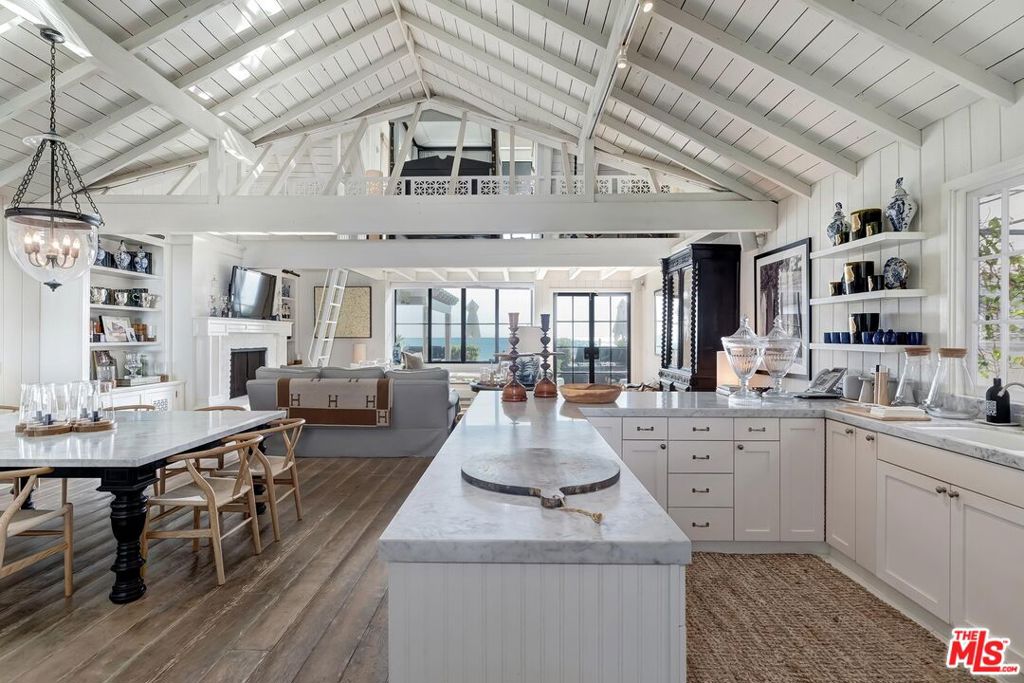 Properties 3 23618 Malibu Colony Road 56