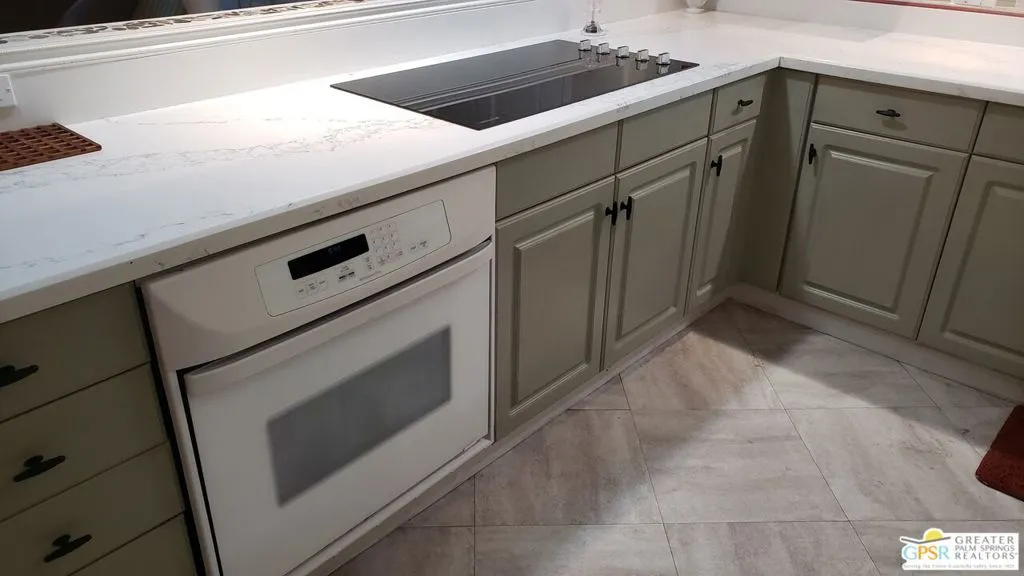 Cathedral City, California 92234, United States, 2 Bedrooms Bedrooms, ,3 BathroomsBathrooms,Residential,Active,120398