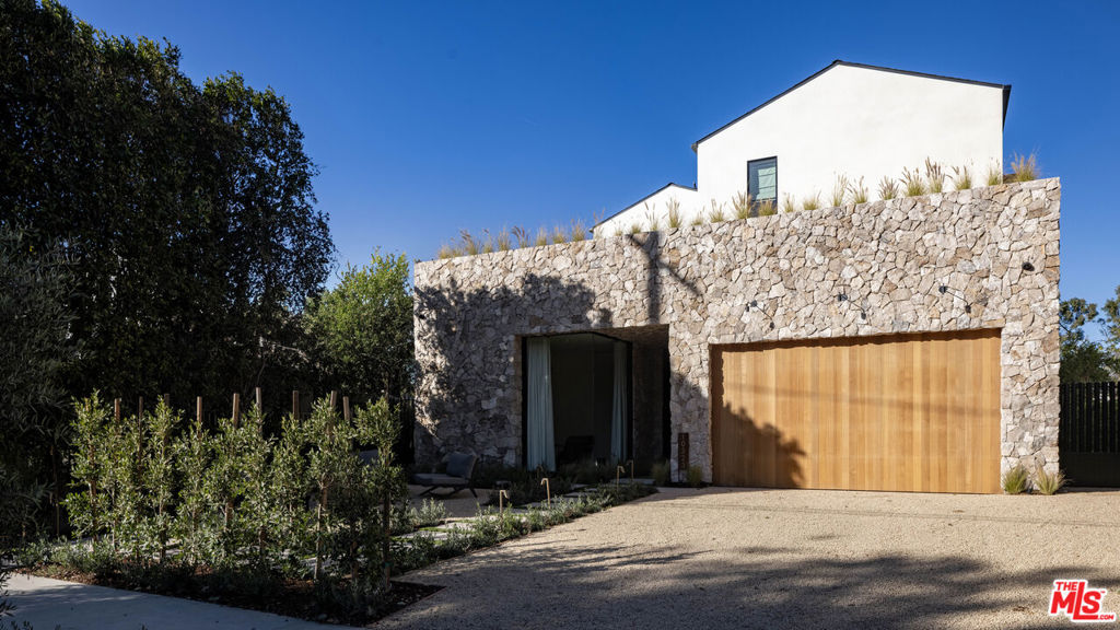 Properties 2 10323 Valley Spring Lane