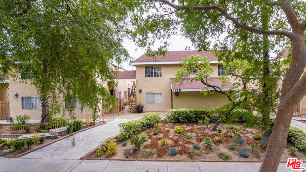 Properties 4 1160 Elm Avenue