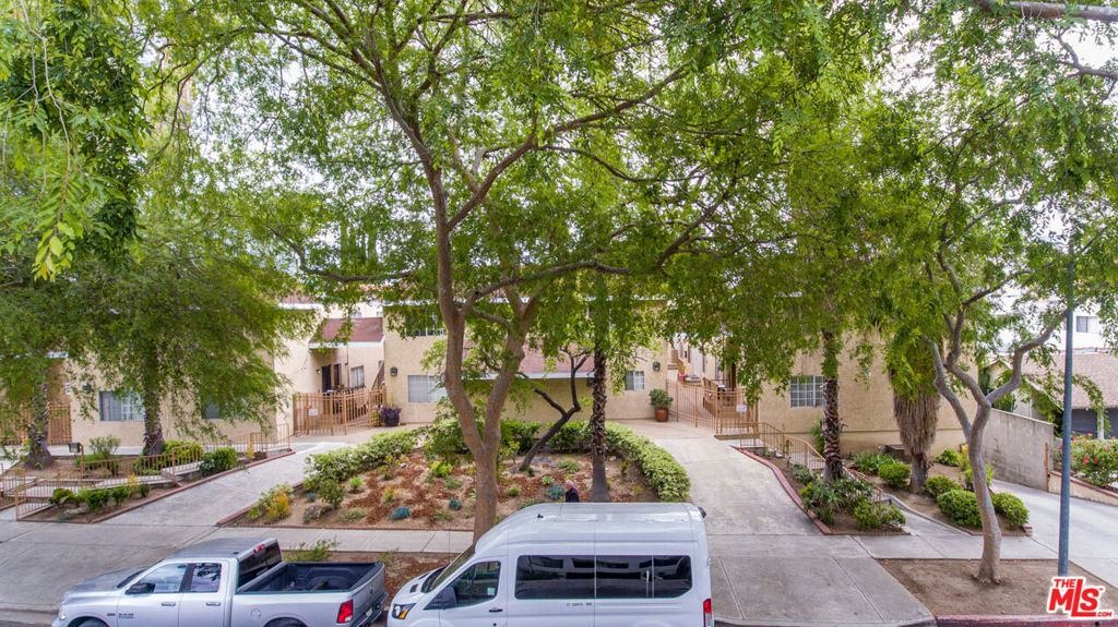 Properties 2 1160 Elm Avenue