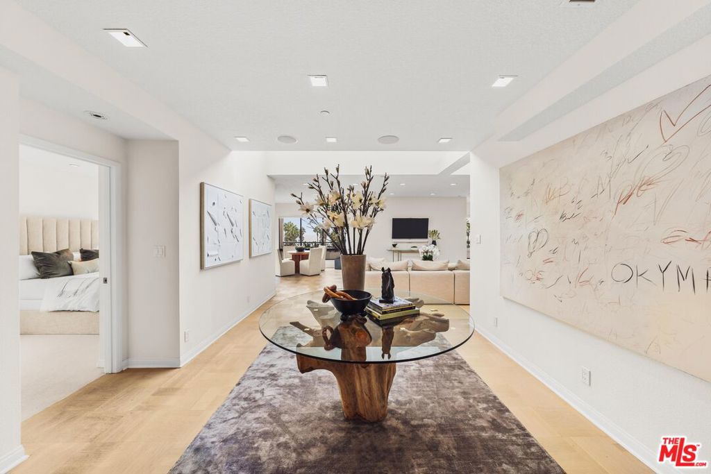 Properties 1 110 Ocean Park Boulevard 505