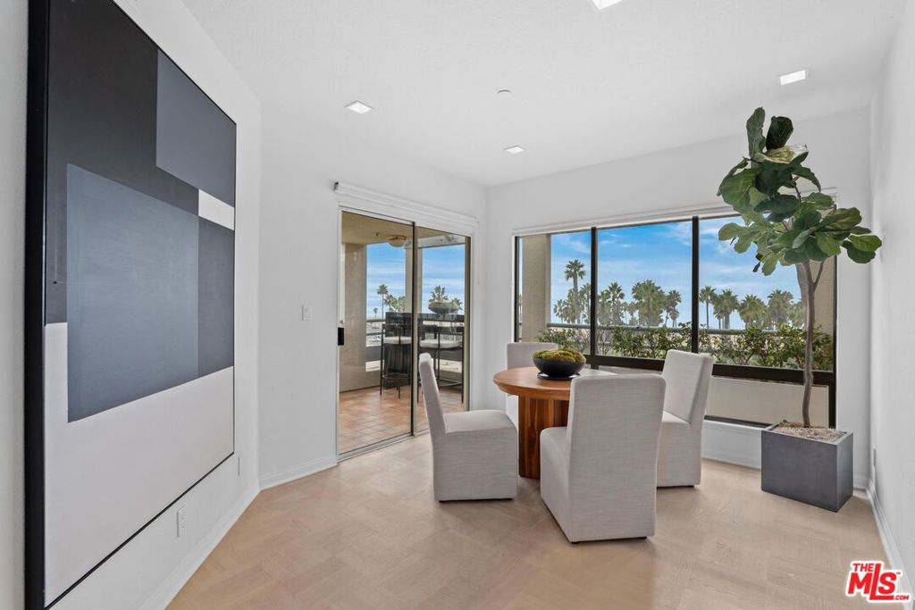 Properties 3 110 Ocean Park Boulevard 505