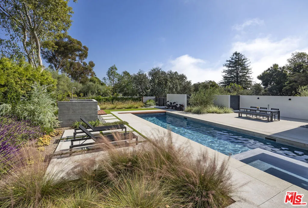 Santa Barbara, California 93108, United States, 4 Bedrooms Bedrooms, ,5 BathroomsBathrooms,Residential,Active,25980