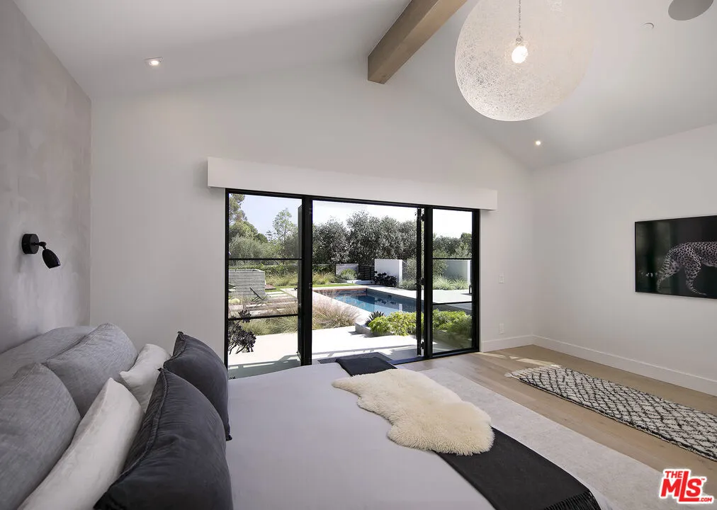 Santa Barbara, California 93108, United States, 4 Bedrooms Bedrooms, ,5 BathroomsBathrooms,Residential,Active,25980