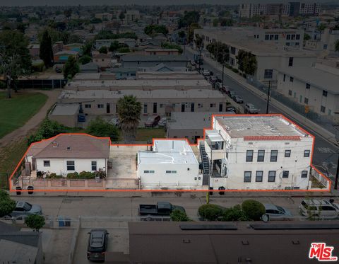 8715 Regina Court Los Angeles CA 90044