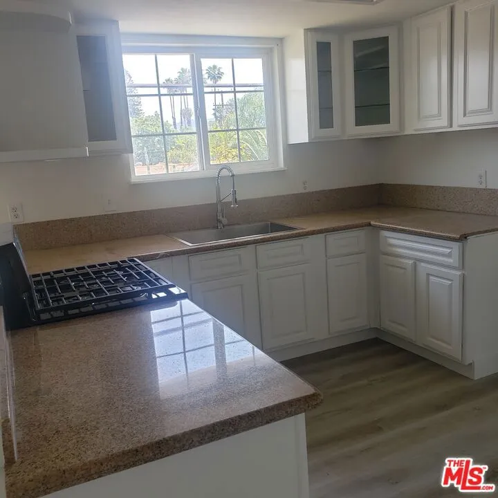 Corona, California 92879, United States, 5 Bedrooms Bedrooms, ,3 BathroomsBathrooms,Residential,Pending,48954