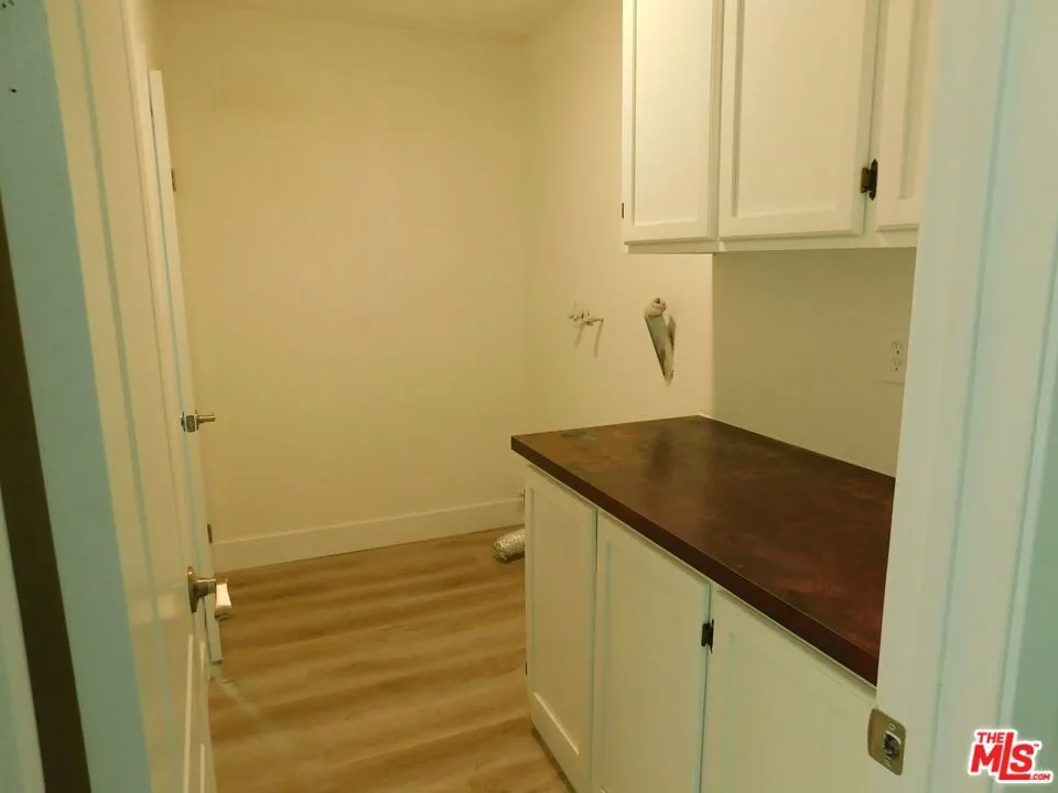 Corona, California 92879, United States, 5 Bedrooms Bedrooms, ,3 BathroomsBathrooms,Residential,Pending,48954