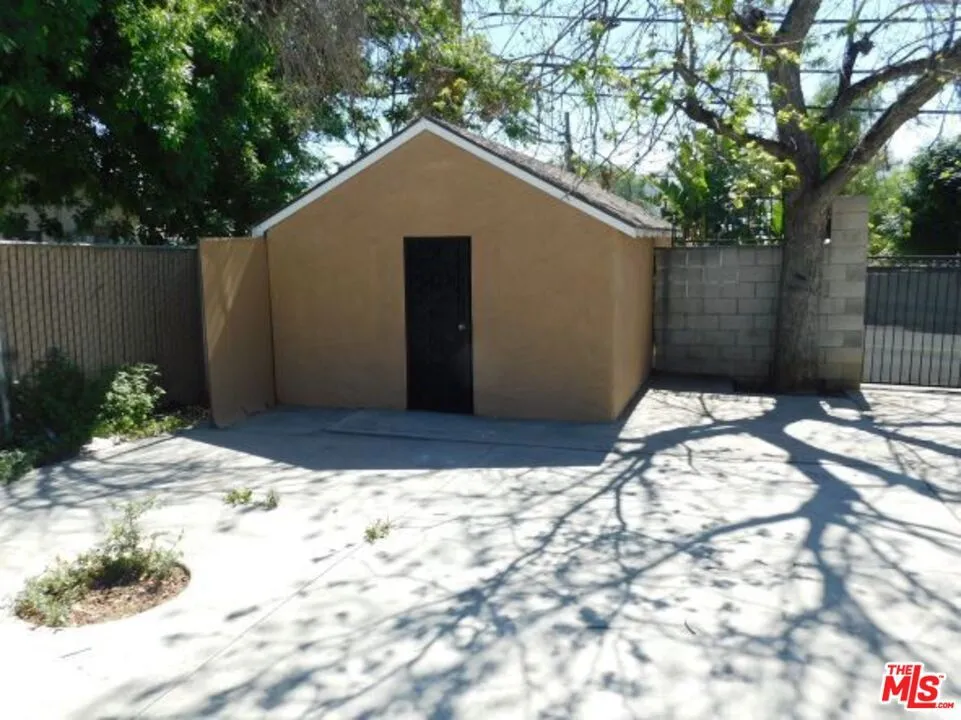 Corona, California 92879, United States, 5 Bedrooms Bedrooms, ,3 BathroomsBathrooms,Residential,Pending,48954
