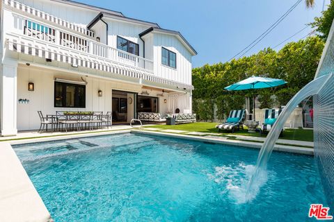 A home in Studio City