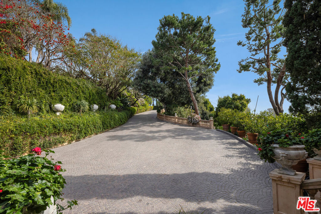 Properties 3 1005 Bel Air Court
