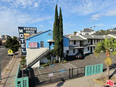 MLS: 25514095