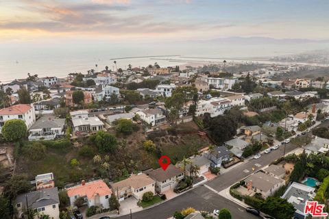 A home in Playa Del Rey