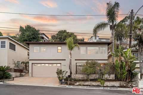 A home in Playa Del Rey